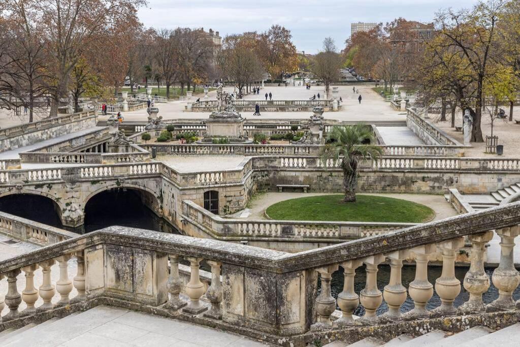 Les Arenes, 1 A 6 Personnes En Centre *